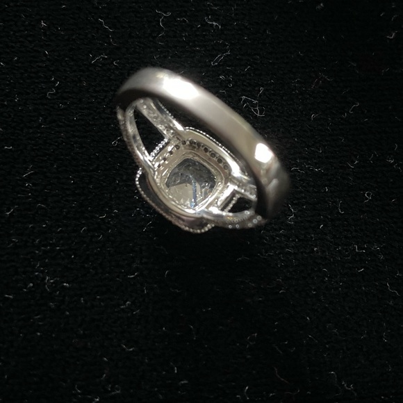 Square cut centre SZ stone. CZ surrounds & down the shaft 925 SS Size 6 - Picture 9 of 9